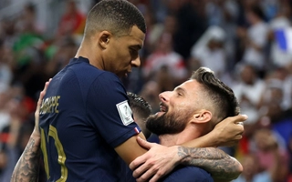 127883697_mbappe-giroud-1810093127.jpg