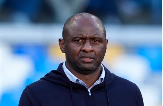 Patrick Vieira danh gia co hoi vo dich NHA mua nay cua Arsenal.