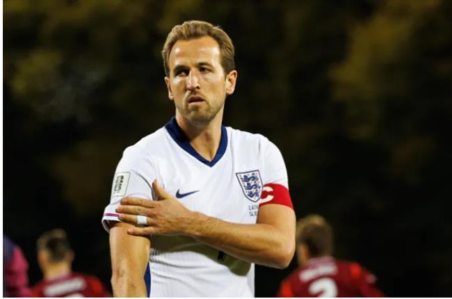 Harry Kane len tieng ve tin don tro lai cua Tottenham.