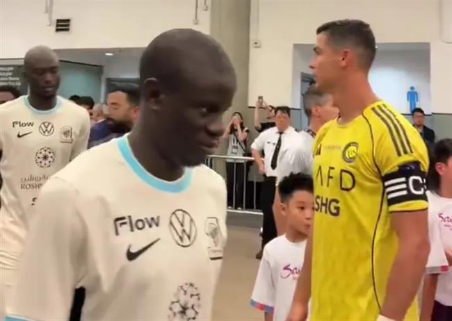 Kante di qua ma khong nguoc nhin Ronaldo.