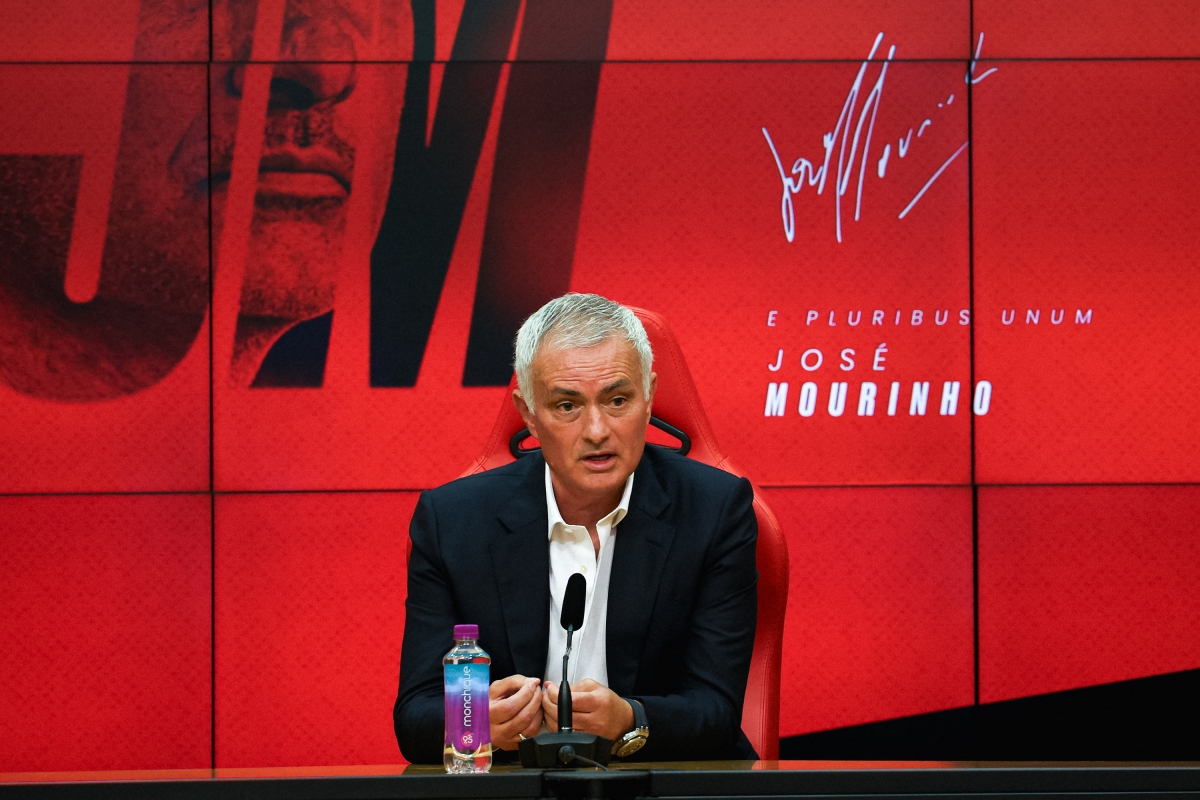 HLV Jose Mourinho chinh thuc dan dat Benfica