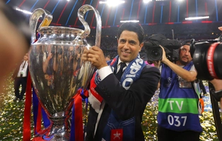 chu_tich_nasser_al-khelaifi_hanh_dien_voi_chuc_vo_dich_cua_psg.jpg