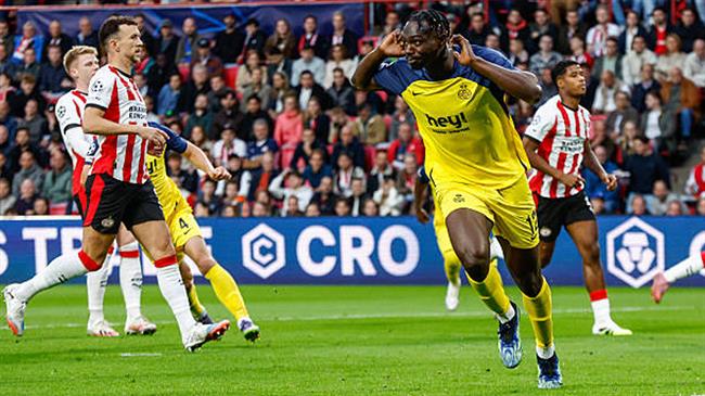 Nhận định Leverkusen vs PSV Eindhoven (02h00 ngày 210) Bữa tiệc tưng bừng 2